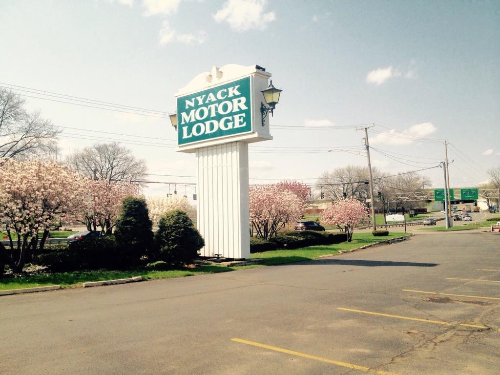 Tappan Zee Hotel West Nyack Kültér fotó